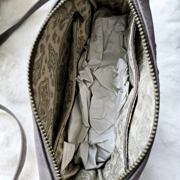 🕊️ Boho Vegan Leather Taupe Purse - Picture 4 of 4